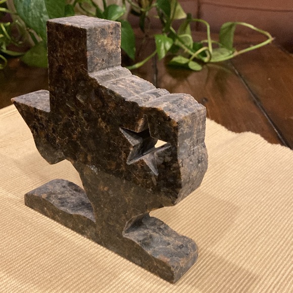 Granite Texas - Cut with Water Jet - Picture 4 of 11